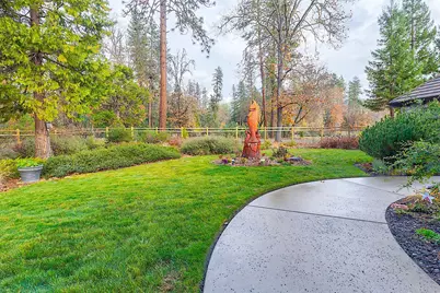 903 Nicklaus Point Lane, Grants Pass, OR 97526 - Photo 12