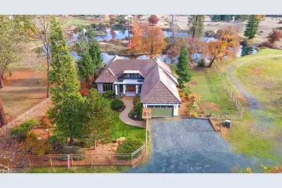 903 Nicklaus Point Lane, Grants Pass, OR 97526 - Photo 1