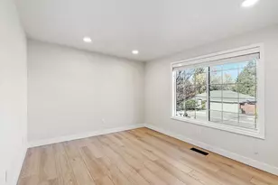 3228 Auburn Wy, Medford, OR 97504 - Photo 32