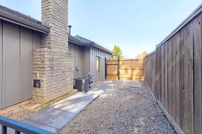3228 Auburn Way, Medford, OR 97504 - Photo 38
