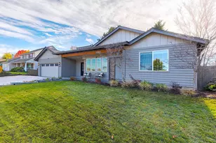 3228 Auburn Wy, Medford, OR 97504 - Photo 4