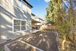 630 Spring Valley Dr, Medford, OR 97501 - Photo 20