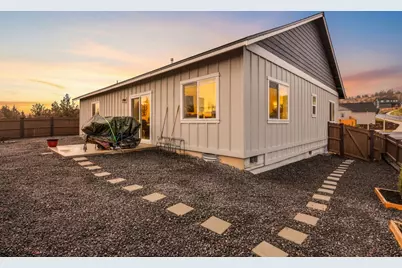 591 SW Cassidy Avenue, Madras, OR 97741 - Photo 34