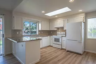 3037 Jenero Ct, Medford, OR 97504 - Photo 10