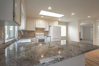 3037 Jenero Court, Medford, OR 97504 - Photo 12