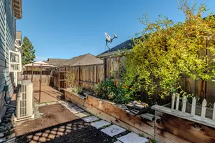 246 9th St Alley, Ashland, OR 97520 - Photo 30