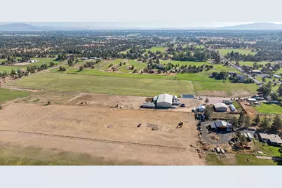 5755 SW Obsidian Avenue, Redmond, OR 97756 - Photo 10