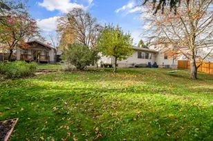 560 Woodberry Ln, Jacksonville, OR 97530 - Photo 42