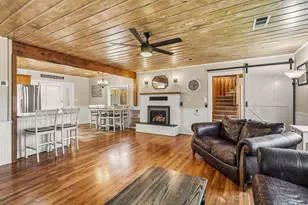 560 Woodberry Ln, Jacksonville, OR 97530 - Photo 6