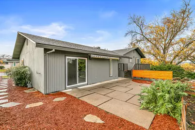 1737 Hybiscus Street, Medford, OR 97504 - Photo 46