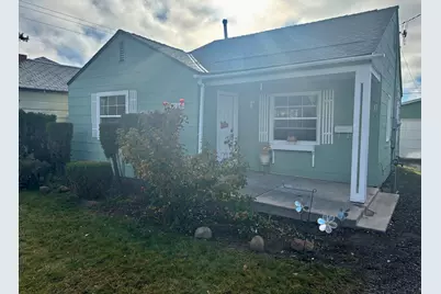 2546 Applegate Avenue, Klamath Falls, OR 97601 - Photo 2