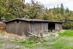 13230 Hwy 238, Jacksonville, OR 97530 - Photo 46