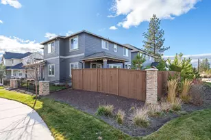 60915 SE Epic Pl, Bend, OR 97702 - Photo 38