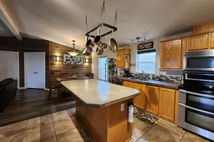 198 Flamingo Dr, Eagle Point, OR 97524 - Photo 24