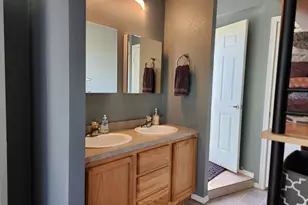 198 Flamingo Dr, Eagle Point, OR 97524 - Photo 28