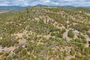 198 Flamingo Dr, Eagle Point, OR 97524 - Photo 10