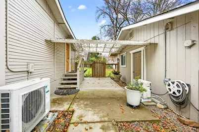 130 Acorn Street, Merlin, OR 97532 - Photo 22
