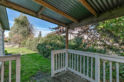 620 S Royal Avenue, Eagle Point, OR 97524 - Photo 20
