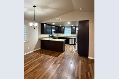 912 Stonewater Drive, Eagle Point, OR 97524 - Photo 6