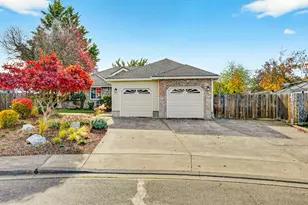 465 Creekside Cir, Central Point, OR 97502 - Photo 38