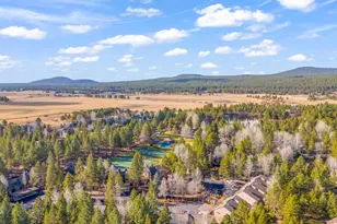 17714 Lake Aspen Ct, Sunriver, OR 97707 - Photo 2