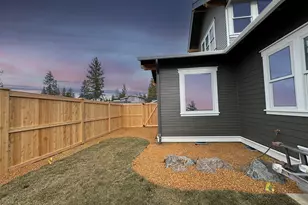 3329 NW Leavitt Ln, Bend, OR 97703 - Photo 4