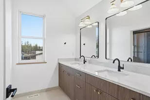 3329 NW Leavitt Ln, Bend, OR 97703 - Photo 40