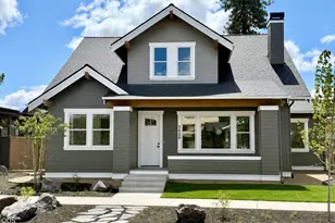 3329 NW Leavitt Ln, Bend, OR 97703 - Photo 2