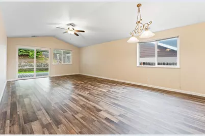 185 Independence Drive, Grants Pass, OR 97527 - Photo 6