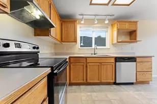 185 Independence Dr, Grants Pass, OR 97527 - Photo 10