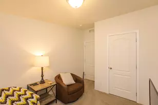 333 Mountain View Dr, Talent, OR 97540 - Photo 16