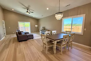 337 Quail Cir, Talent, OR 97540 - Photo 8