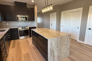 337 Quail Cir, Talent, OR 97540 - Photo 8