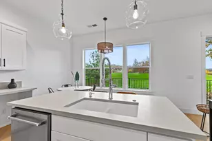 107 Golf Vw Dr, Eagle Point, OR 97524 - Photo 14