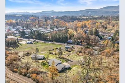 20400 Highway 62, Shady Cove, OR 97539 - Photo 22