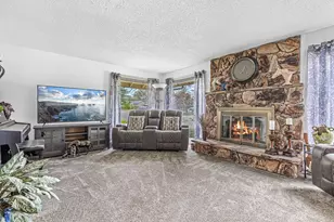 2759 Pennington Dr, Medford, OR 97504 - Photo 8