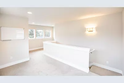 2755 SW Greens Boulevard #APT 3, Redmond, OR 97756 - Photo 22