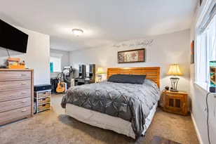 835 SW 14th St, Redmond, OR 97756 - Photo 16