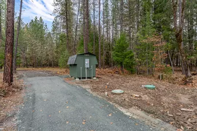 1740 Pleasant Creek Road, Rogue River, OR 97537 - Photo 14