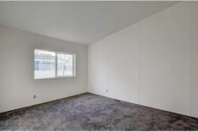 633 E Archwood Drive #53, Eagle Point, OR 97524 - Photo 14