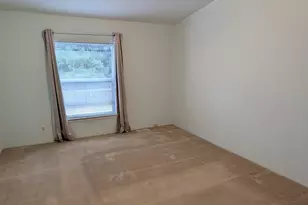 1055 N 5th St, Jacksonville, OR 97530 - Photo 6