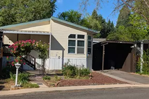 1055 N 5th St, Jacksonville, OR 97530 - Photo 24