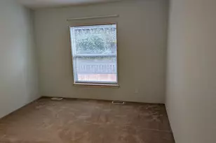 1055 N 5th St, Jacksonville, OR 97530 - Photo 14