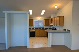 1055 N 5th St, Jacksonville, OR 97530 - Photo 8