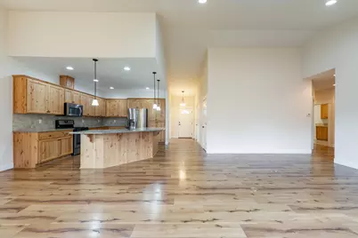 1752 NW Upas Avenue, Redmond, OR 97756 - Photo 16