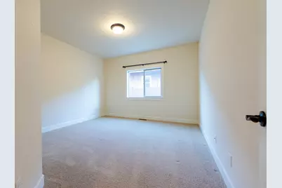 1752 NW Upas Avenue, Redmond, OR 97756 - Photo 38