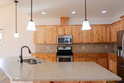 1752 NW Upas Avenue, Redmond, OR 97756 - Photo 12