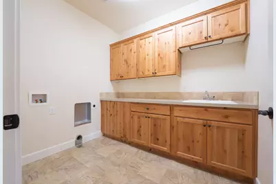 1752 NW Upas Avenue, Redmond, OR 97756 - Photo 34