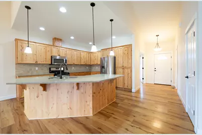 1752 NW Upas Avenue, Redmond, OR 97756 - Photo 10