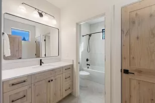 56457 Elk Run Dr, Bend, OR 97707 - Photo 32